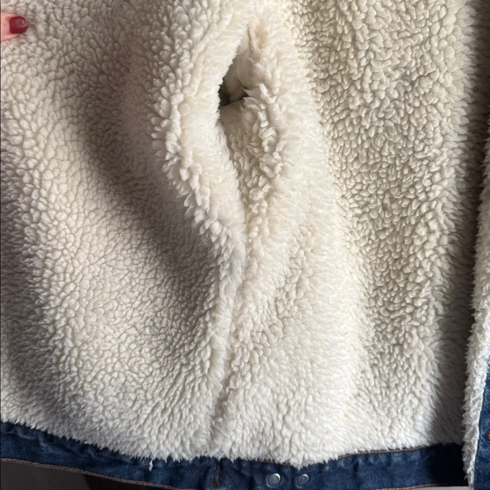 Vintage 70s Levi’s Sherpa Denim Jacket, Size 36L.